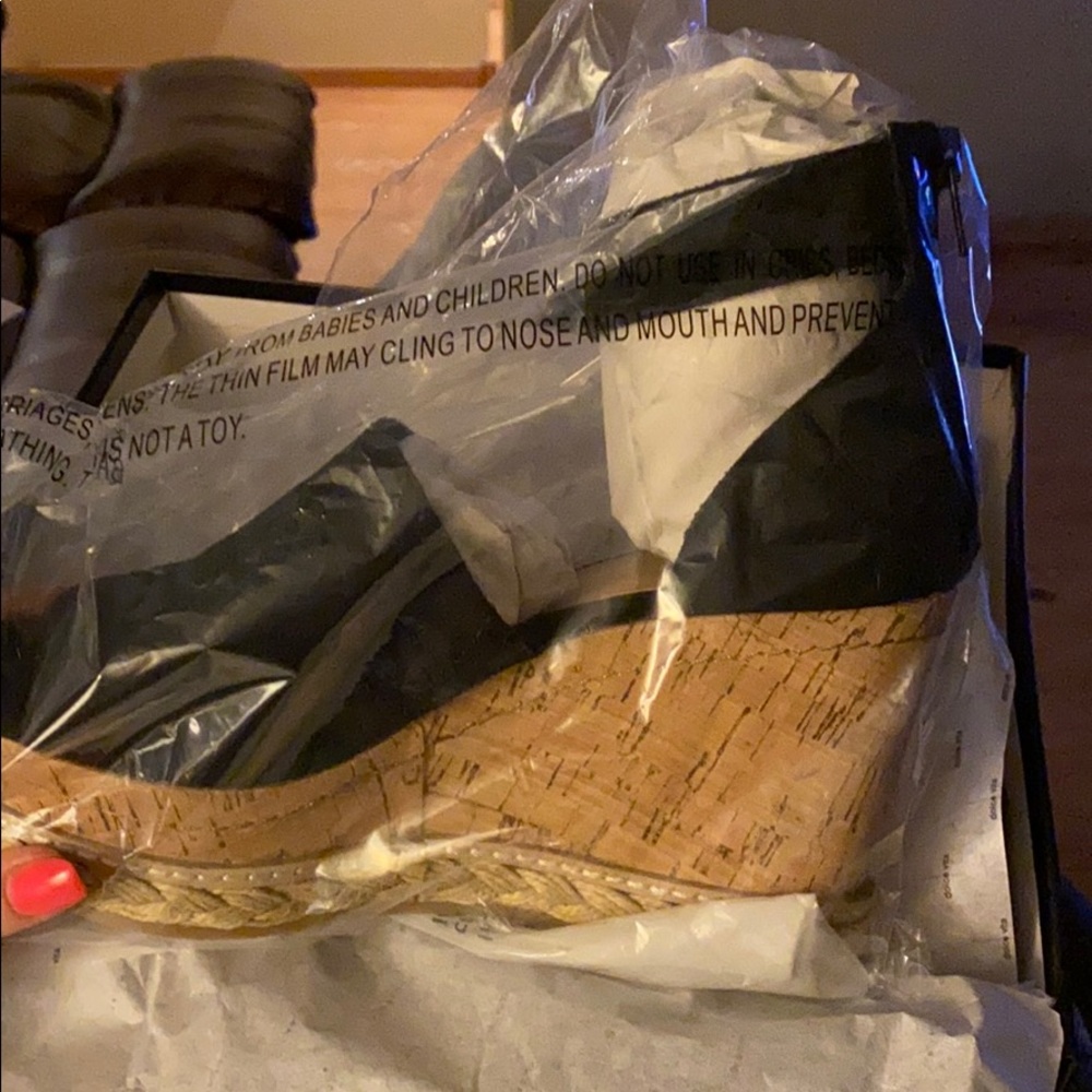 Dolce vita black wedges size 7